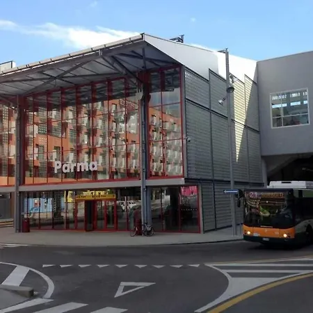 Europe Station House パルマ