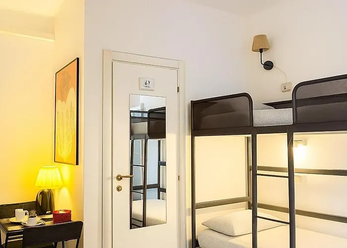 Europe Station House ゲストハウス パルマ